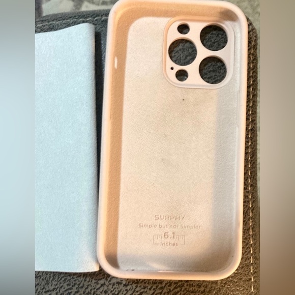 IPhone 13 Pro case 6.1 inch - Picture 2 of 10